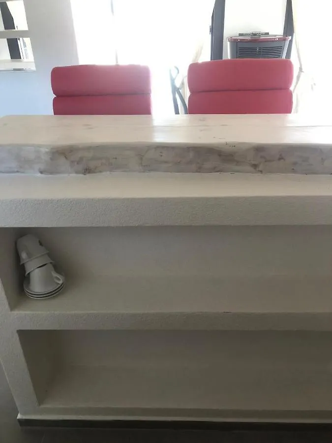 Appartamento Spotorno con ampio terrazzo attrezzato anche con angolo cottura