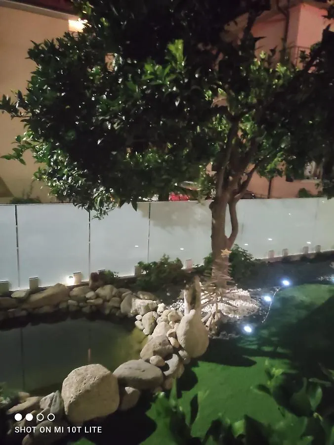 Appartamento Spotorno con ampio terrazzo attrezzato anche con angolo cottura