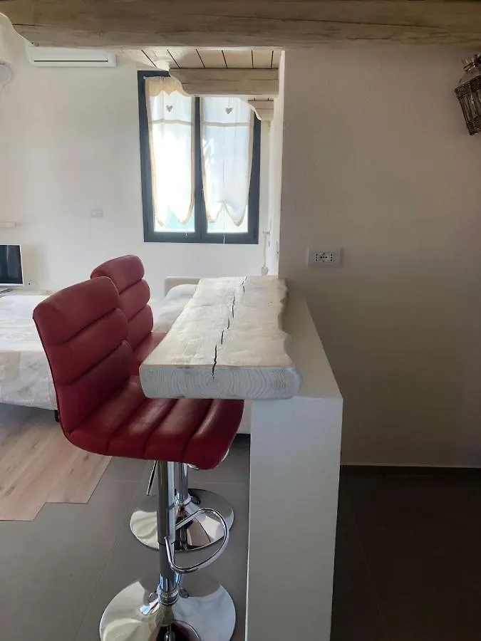 Appartamento Spotorno con ampio terrazzo attrezzato anche con angolo cottura