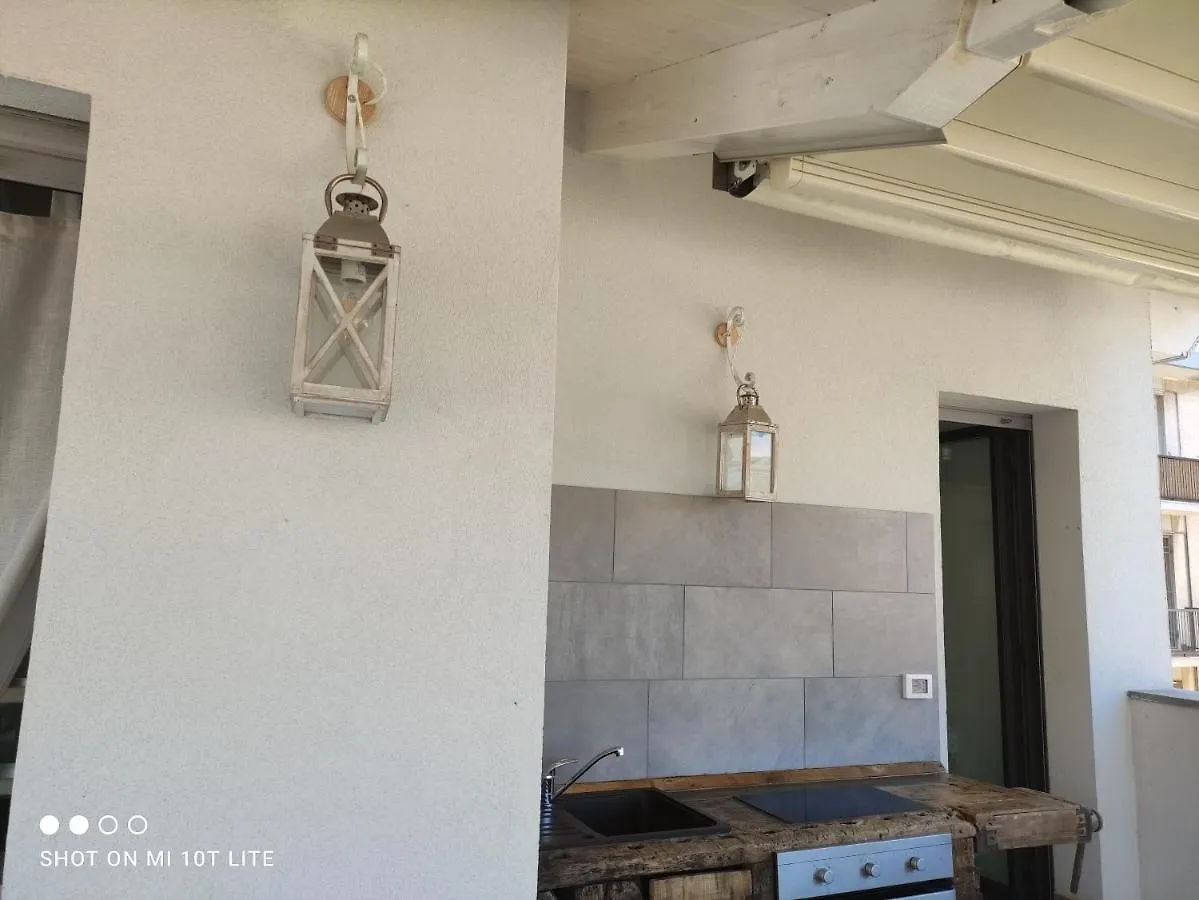 Apartment Appartamento Spotorno Con Ampio Terrazzo Attrezzato Anche Con Angolo Cottura