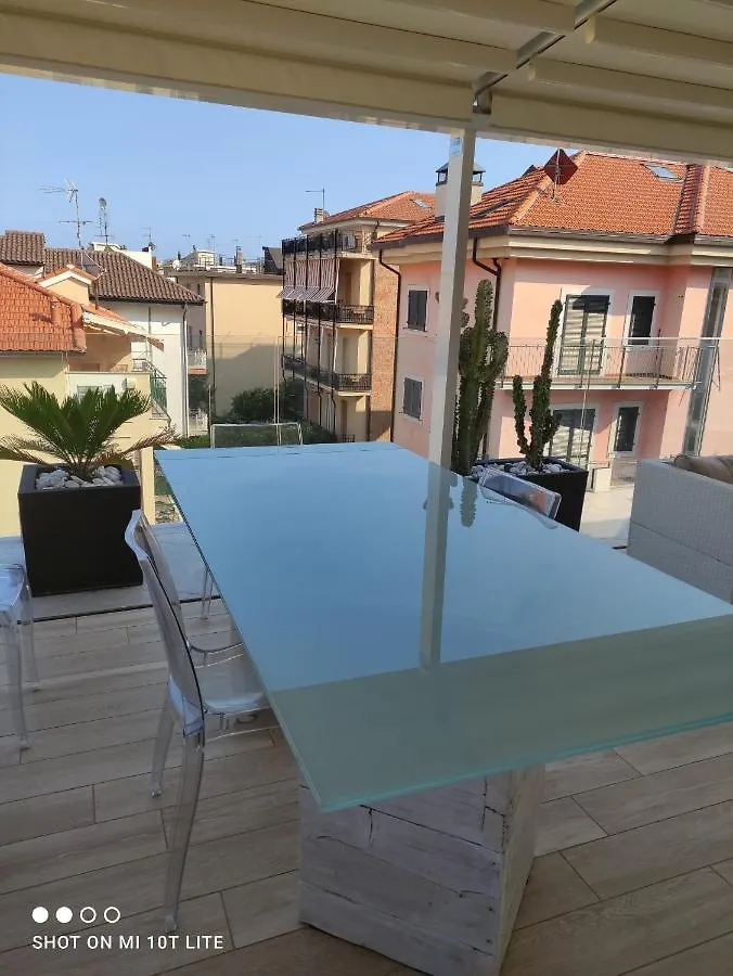 Apartment Appartamento Spotorno Con Ampio Terrazzo Attrezzato Anche Con Angolo Cottura Italy